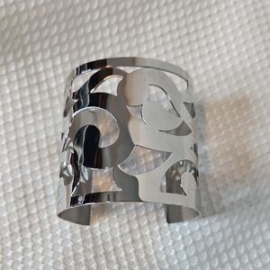 Brilho Silver Cutout Cuff Bracelet